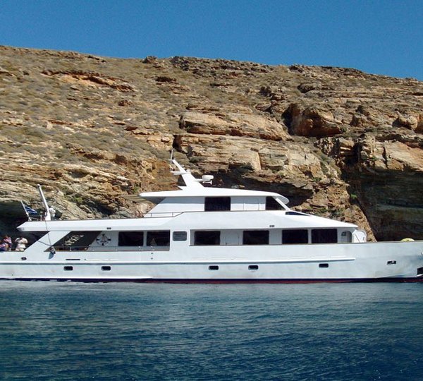 yacht elena proprietario